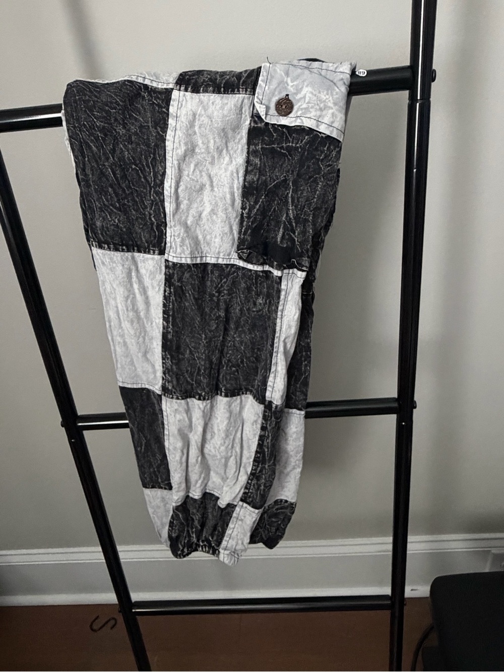 Rising International Patchwork Cargo Jogger Pants Black White Acid Wash M - Picture 3 of 9